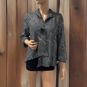 ic by connie k blouse medium Black And Silver Cardigan Close With One Button